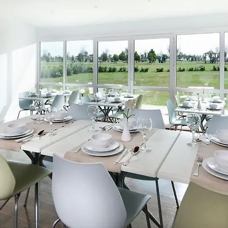 The Pendik Apartment *